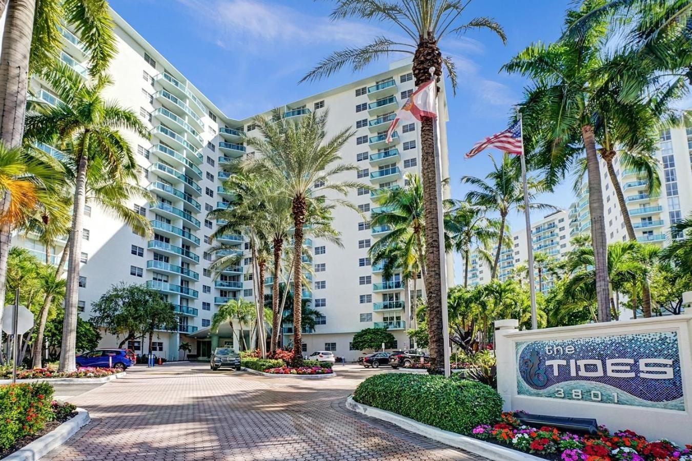 Wonderful Condo At Hallandale Beach, Near Ocean!! Hollywood Esterno foto