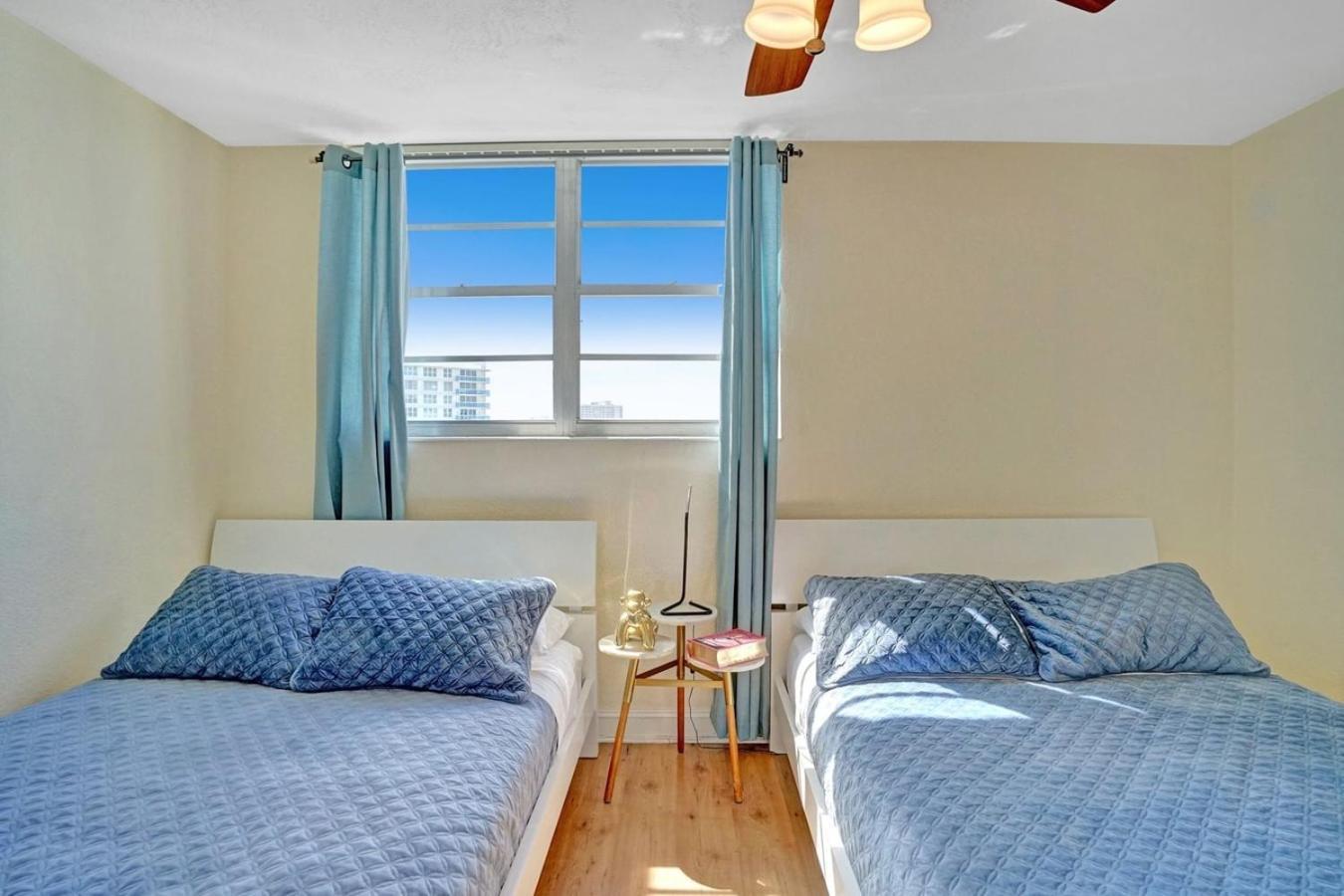 Wonderful Condo At Hallandale Beach, Near Ocean!! Hollywood Esterno foto